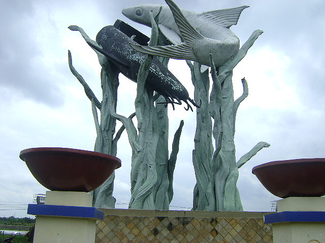 Monumen ikan
